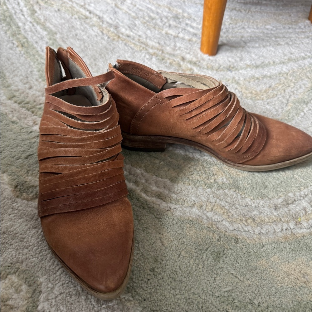 SOLD Free People Shoes - size 40